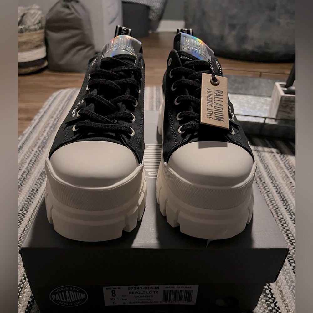 Palladium Revolt Lo TX- NEW IN BOX - Picture 6 of 12